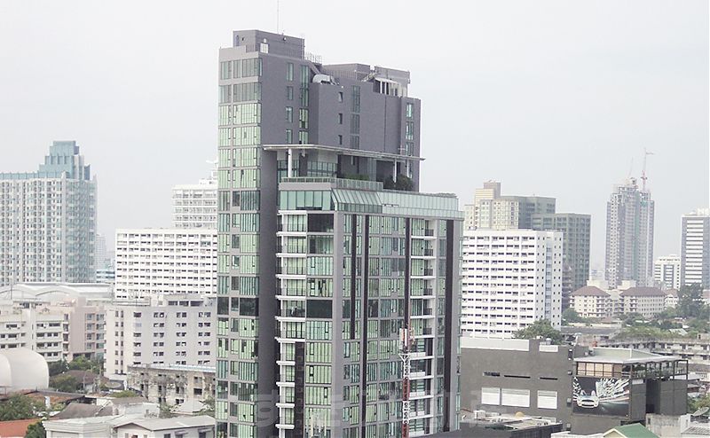 The Alcove Thonglor 10 の外観