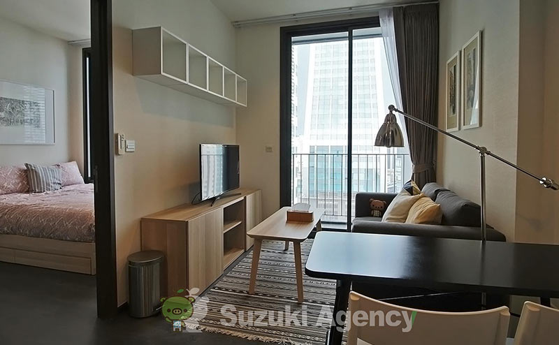 Edge Sukhumvit 23
