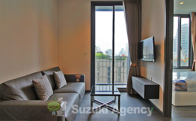 Edge Sukhumvit 23