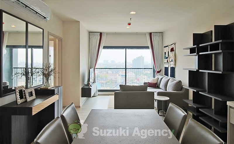 Life Sukhumvit 48 の外観