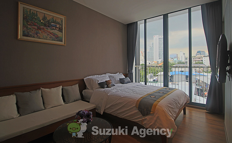 Park Origin Phrom Phong