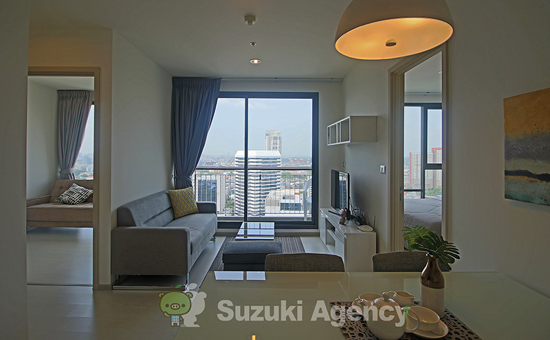 Rhythm Sukhumvit 42