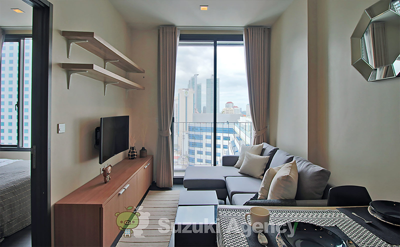 Edge Sukhumvit 23