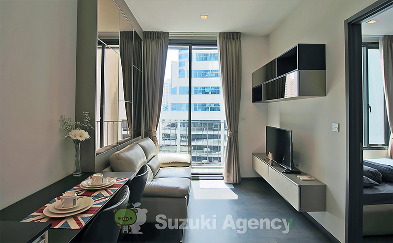 Edge Sukhumvit 23