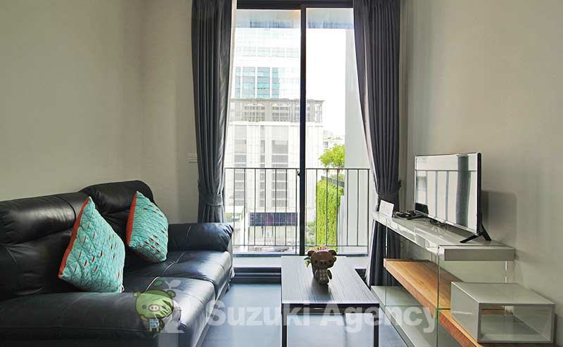 Edge Sukhumvit 23