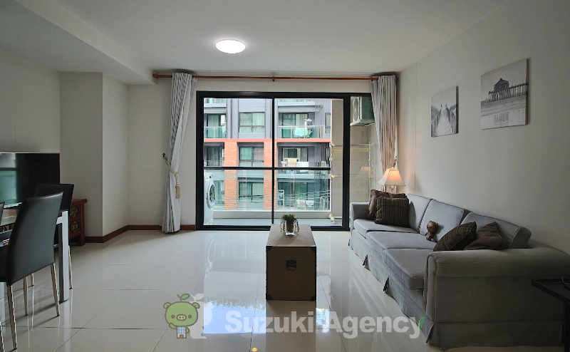 Le Cote Thonglor 8