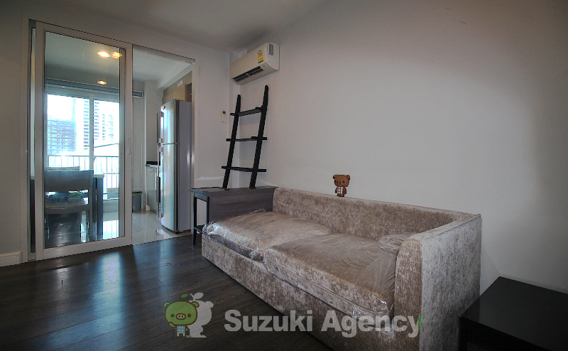 The Crest Sukhumvit 49