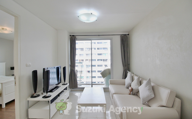 The Clover Thonglor Residence