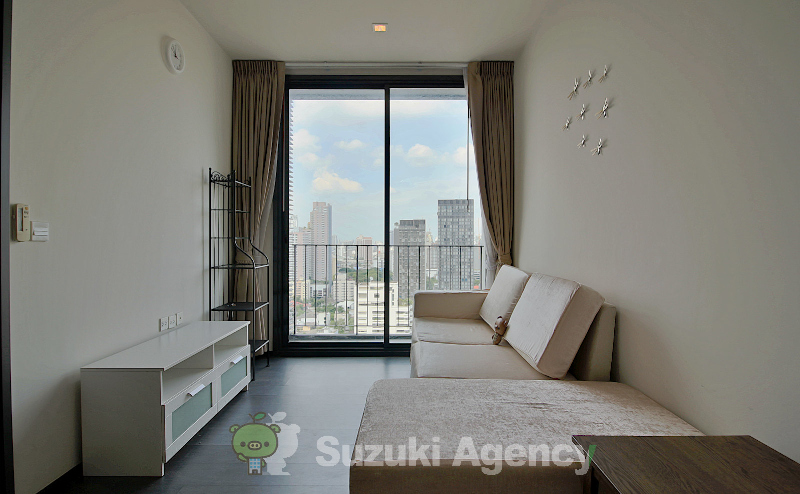 Edge Sukhumvit 23