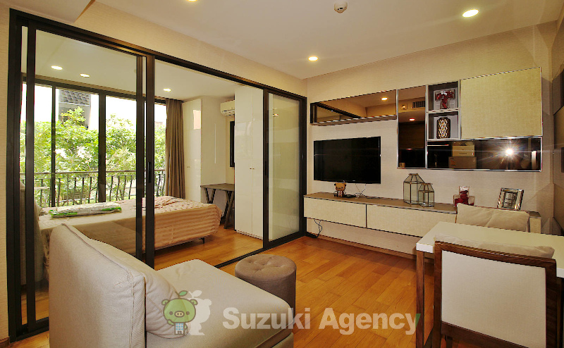 Klass Langsuan Condominium