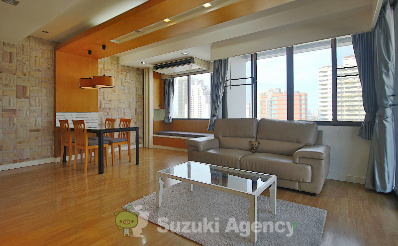 Acadamia Grand Tower