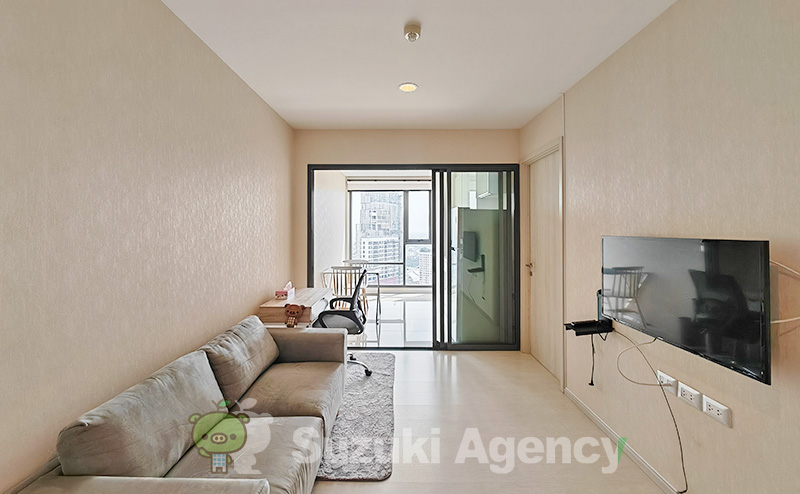 Rhythm Sukhumvit 42