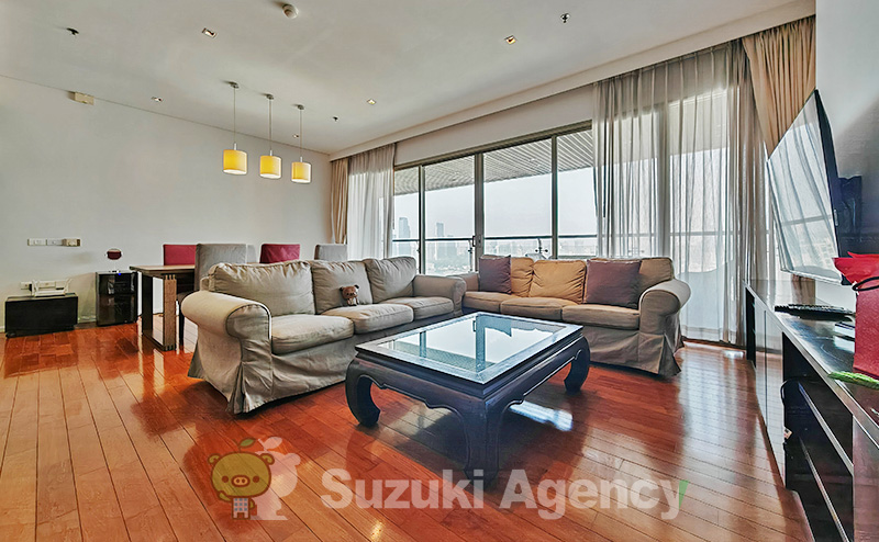 The Lakes Condominium