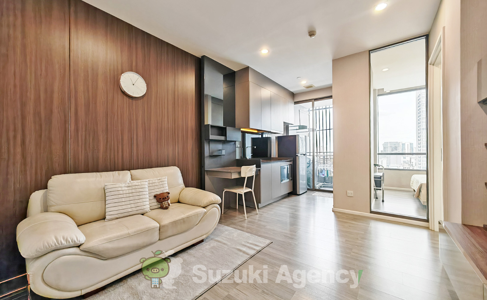 The Room Sukhumvit 69 の写真
