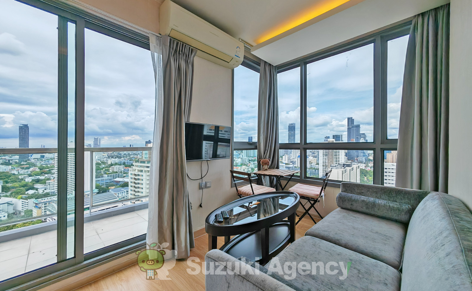 H Sukhumvit 43 の写真