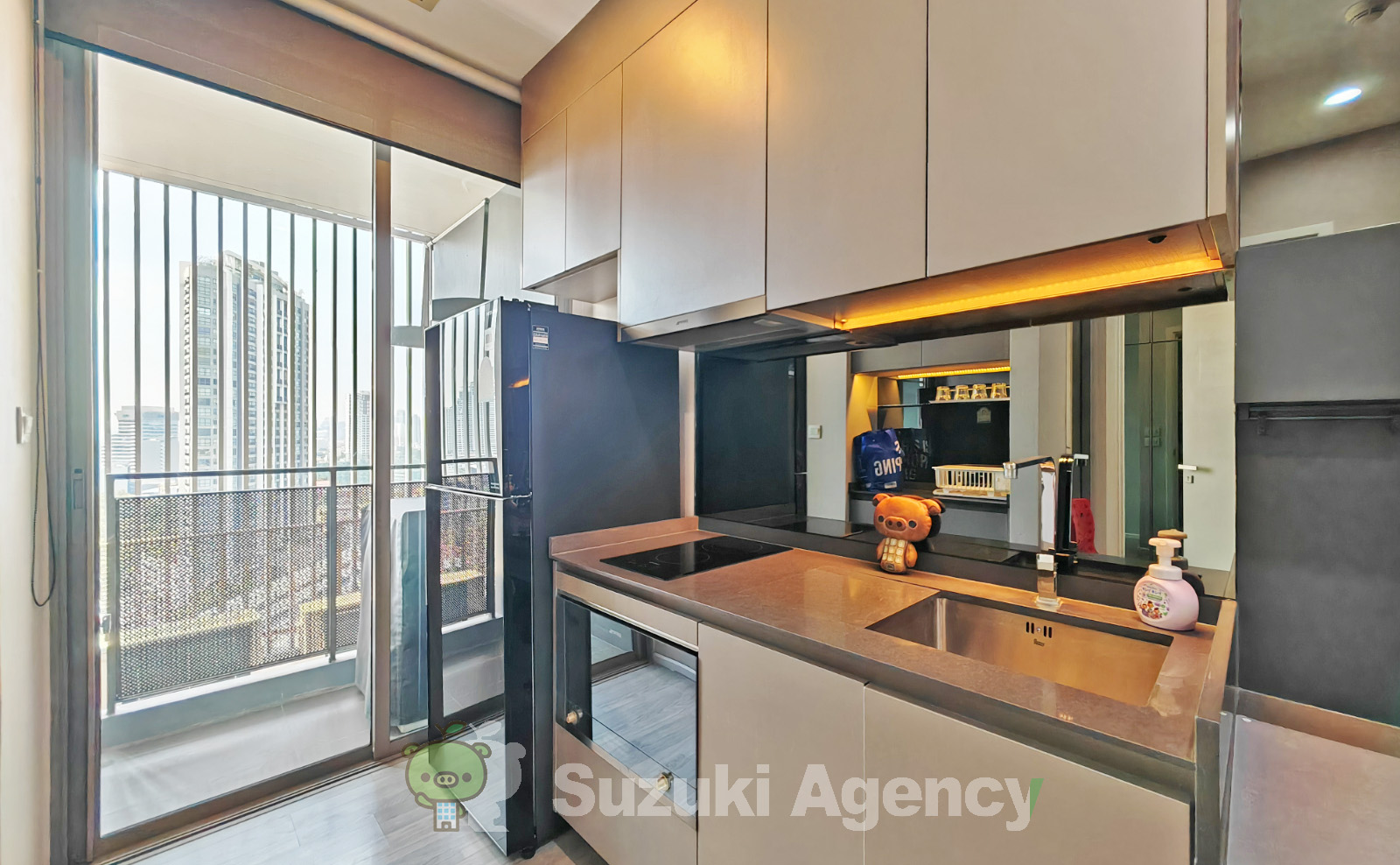 The Room Sukhumvit 69 の写真