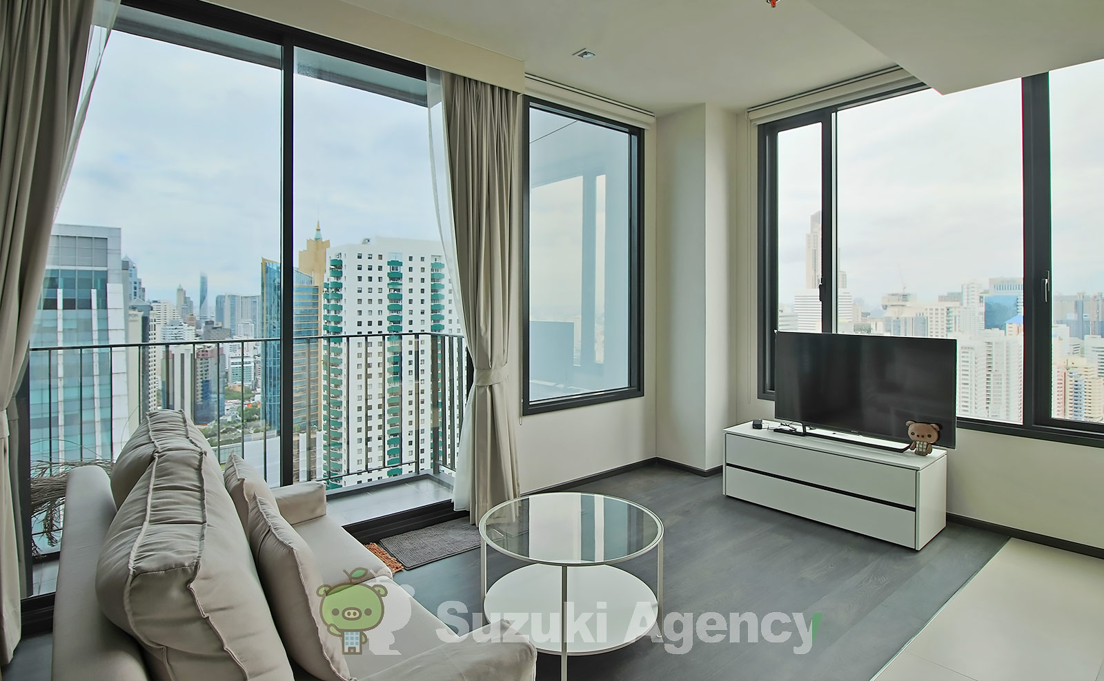 Edge Sukhumvit 23 の写真