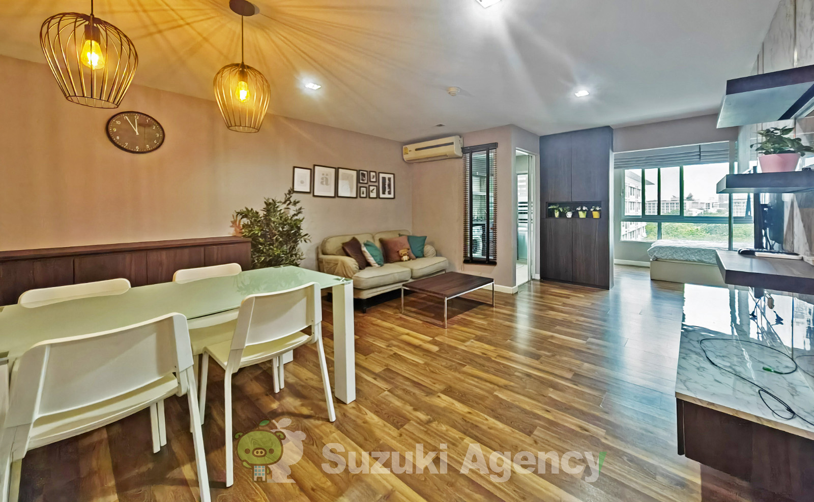 The Room Sukhumvit 79 の写真