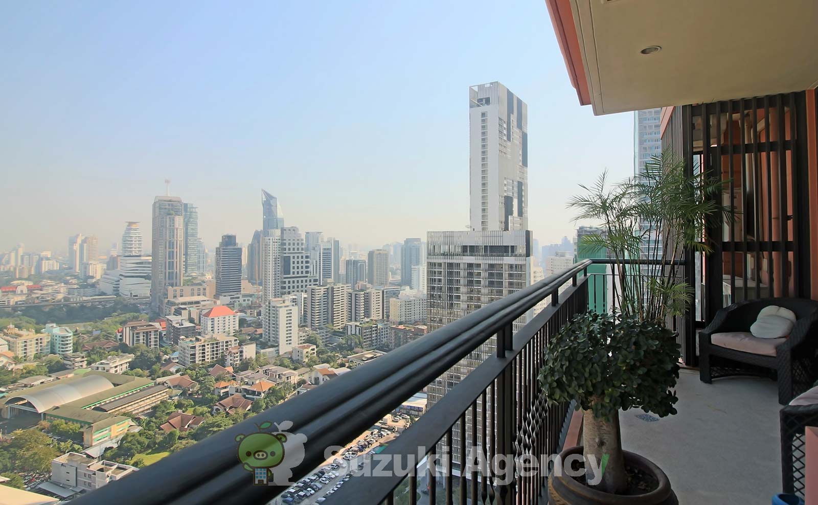 Aguston Sukhumvit 22 の写真