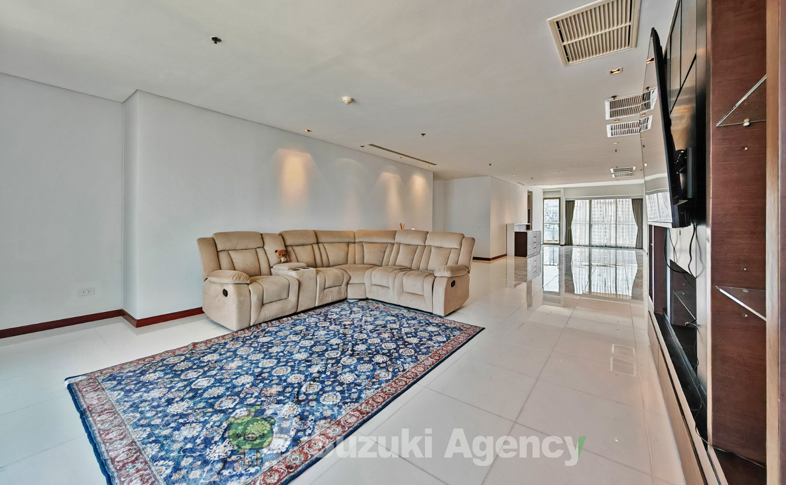 The Lakes Condominium の写真