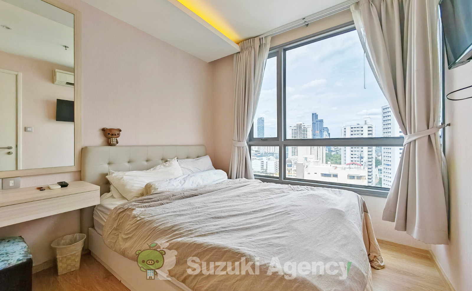 H Sukhumvit 43 の写真