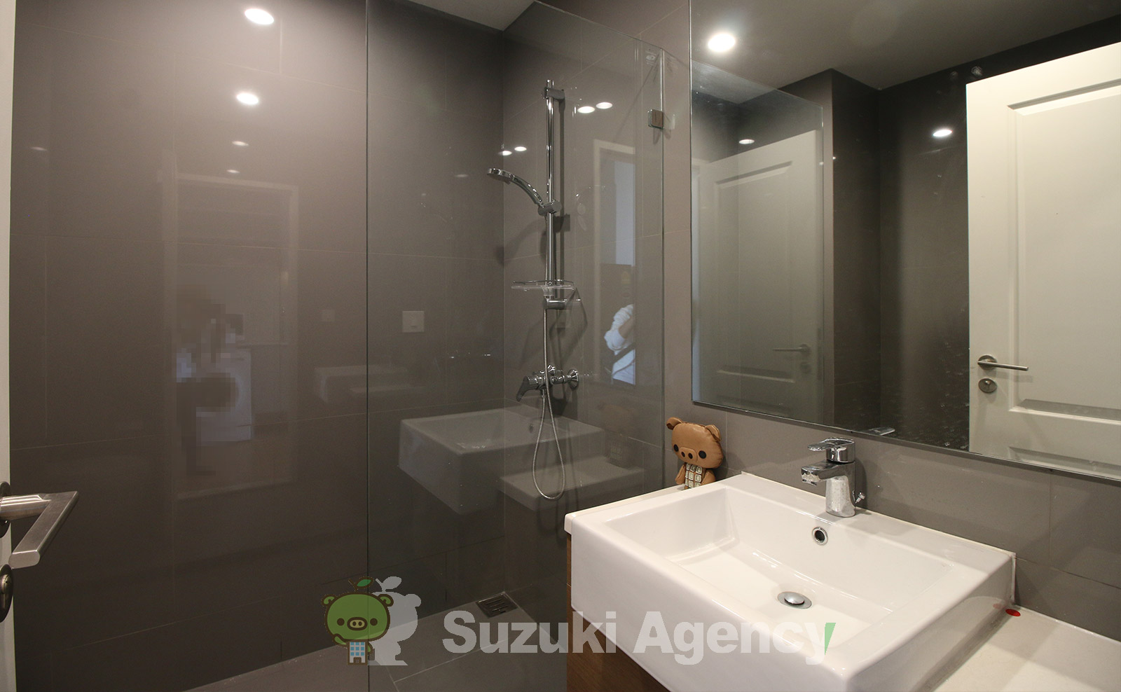 Noble Revo Silom の写真
