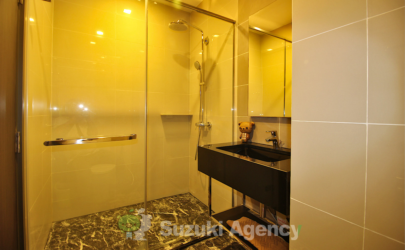 Edge Sukhumvit 23 の写真