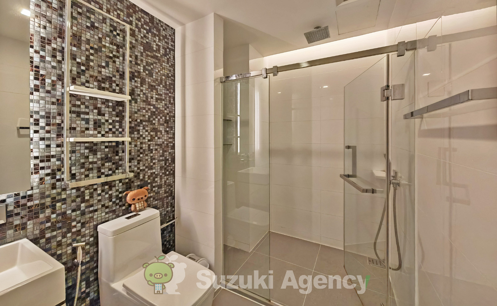 The Room Sukhumvit 69 の写真