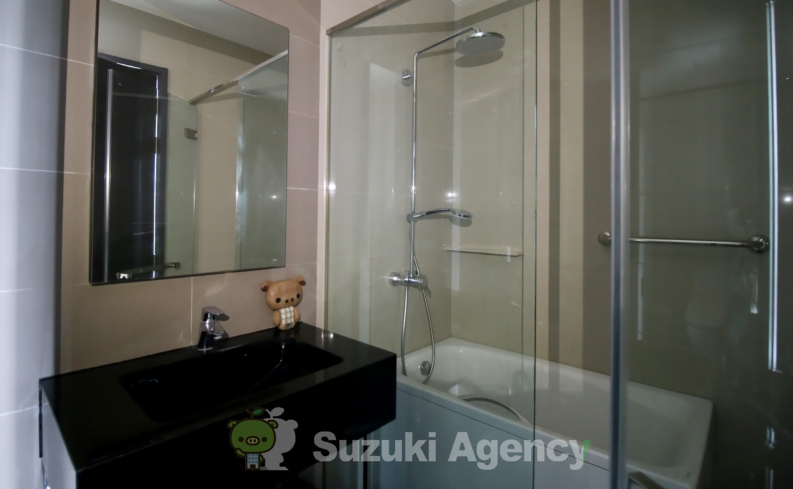 Edge Sukhumvit 23 の写真
