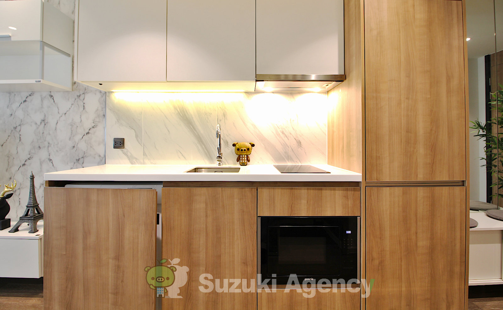 MUNIQ Sukhumvit 23:1 Bed Room Photos No.25