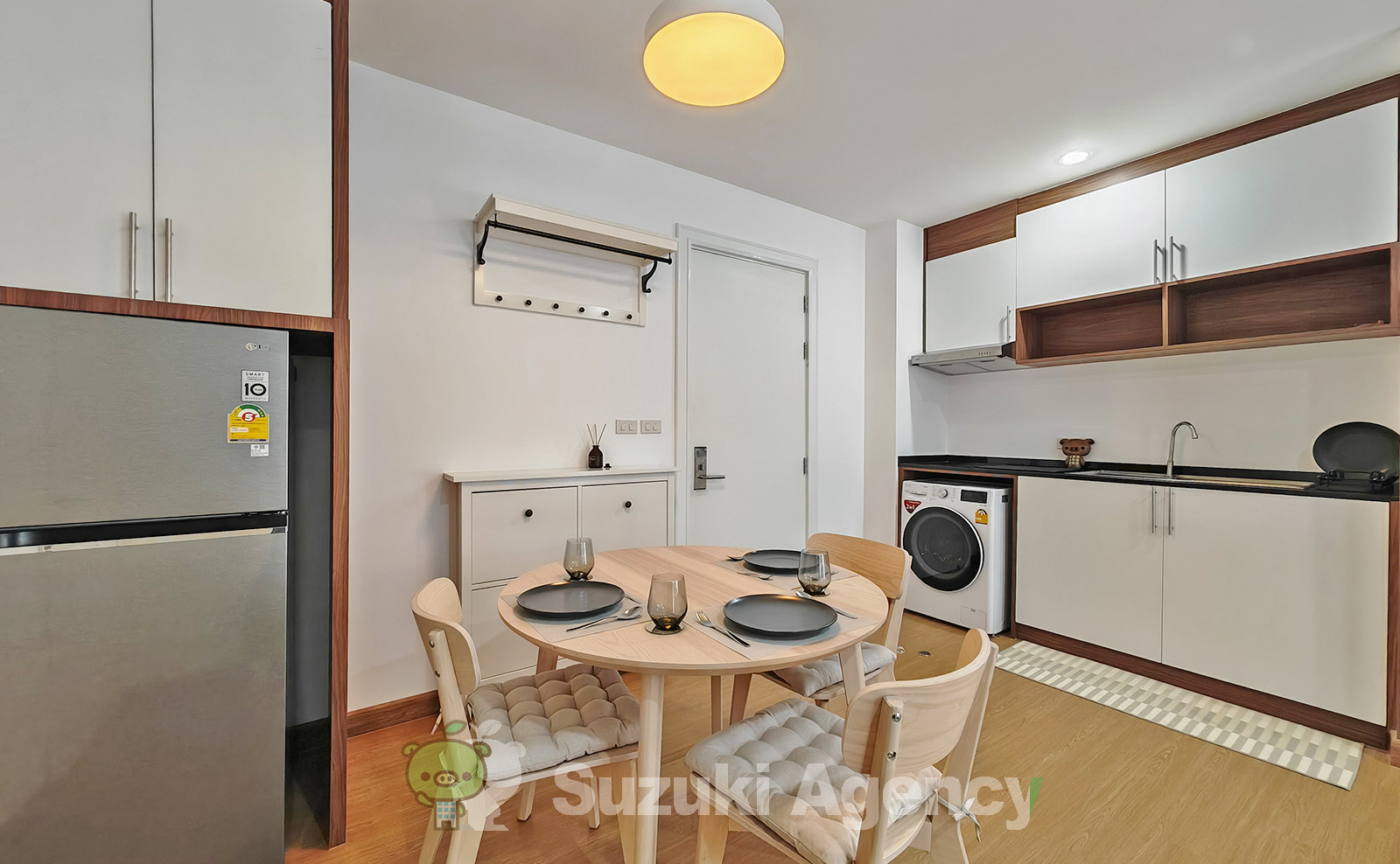 6th Avenue Sukhumvit 15:1 Bed Room Photos No.25