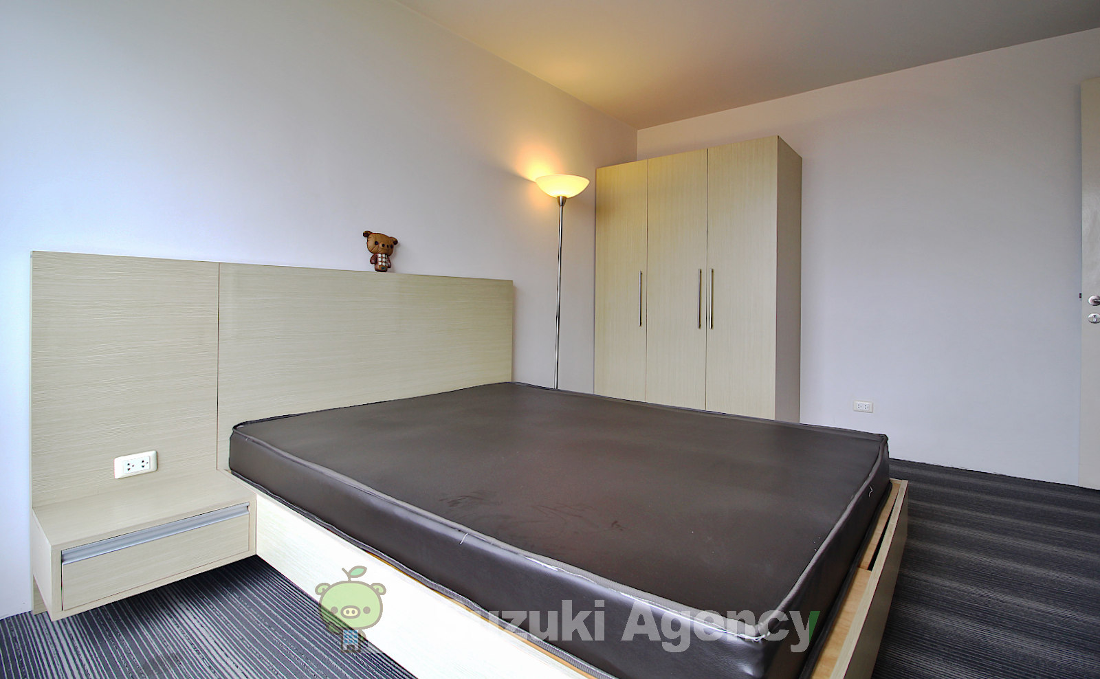 Click Denim:1 Bed Room Photos No.72