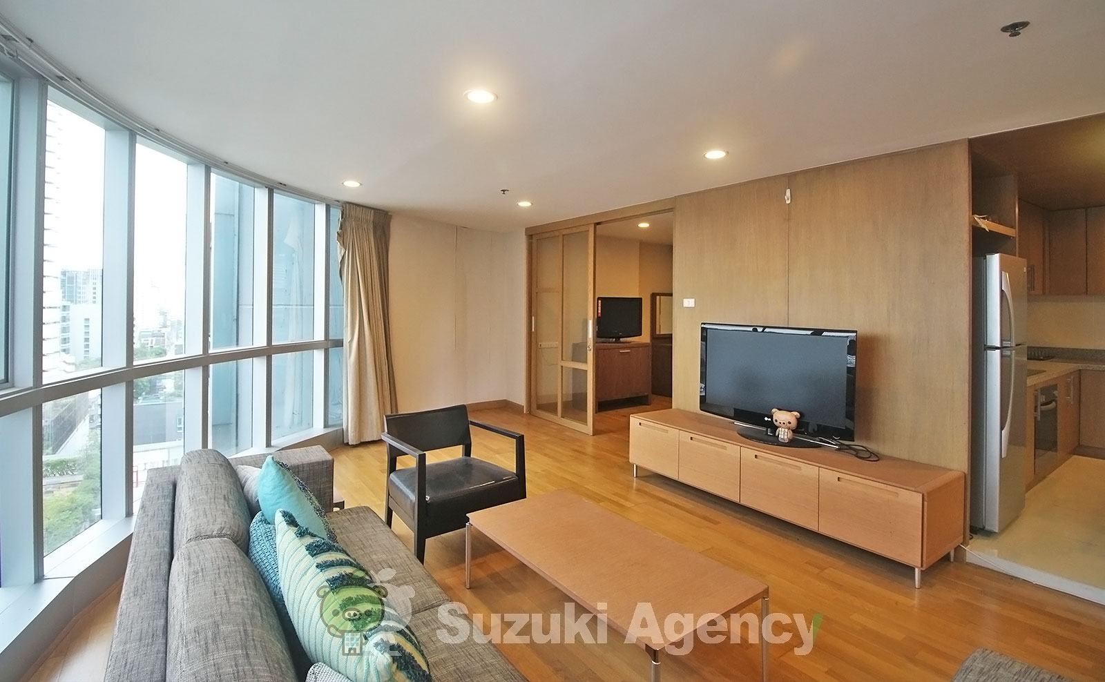The Trendy Condominium:2 Bed Room Photos No.28