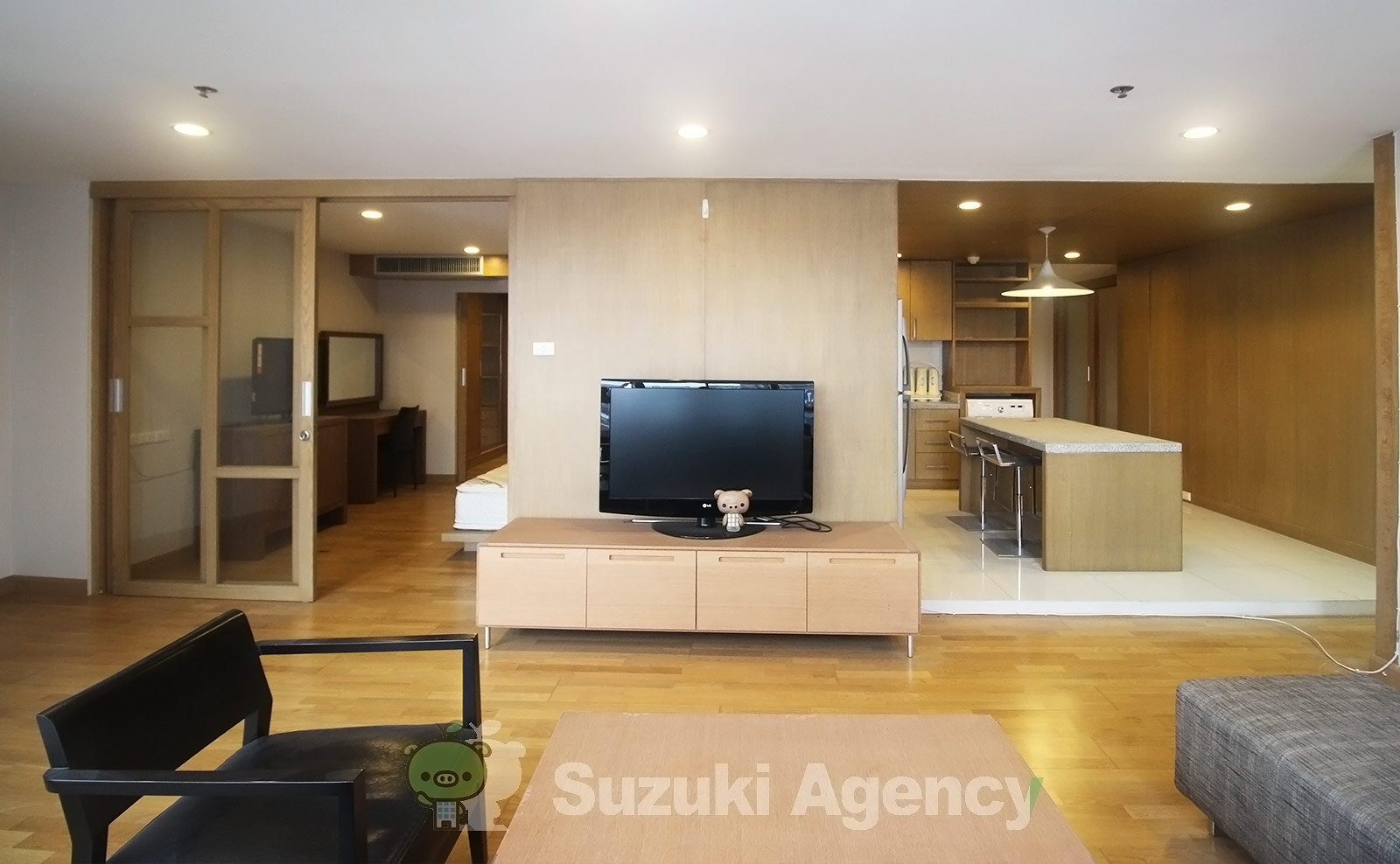 The Trendy Condominium:2 Bed Room Photos No.29