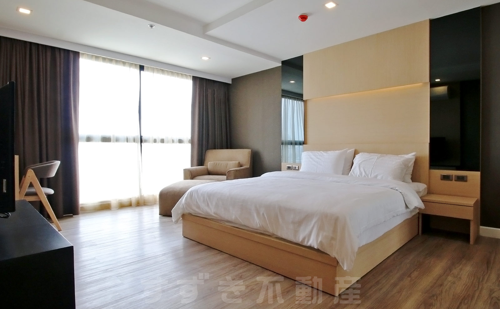 Upper Suites Sukhumvit 39:2 Bed Room Photos No.65