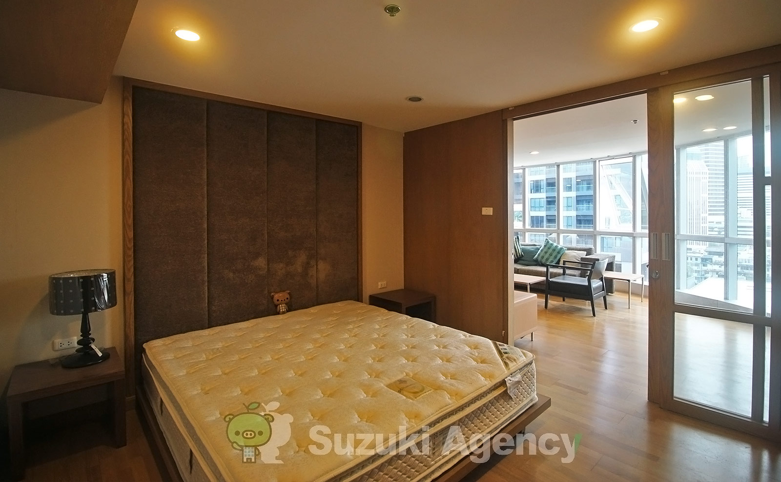 The Trendy Condominium:2 Bed Room Photos No.65