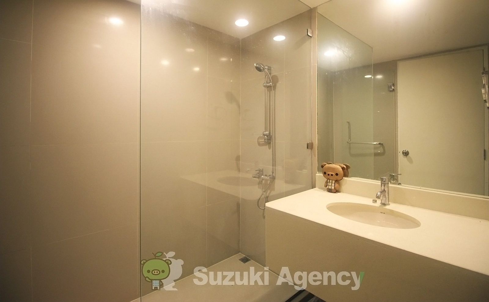The Trendy Condominium:2 Bed Room Photos No.76
