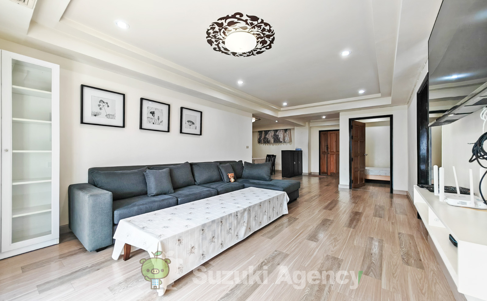 Royal Castle:3 Bed Room Photos No.34