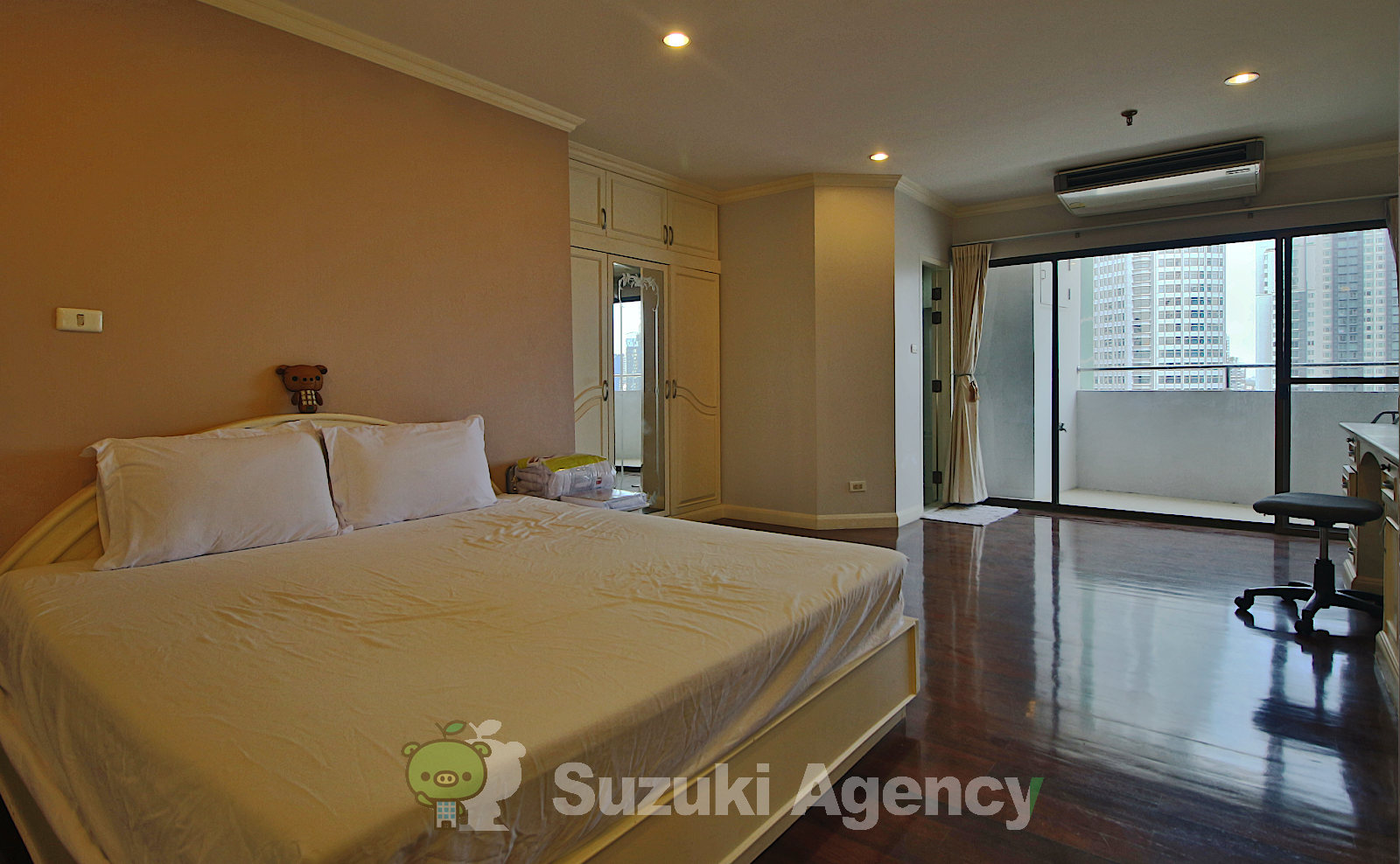 Fifty-Fifth Tower Condominium:3 Bed Room Photos No.37