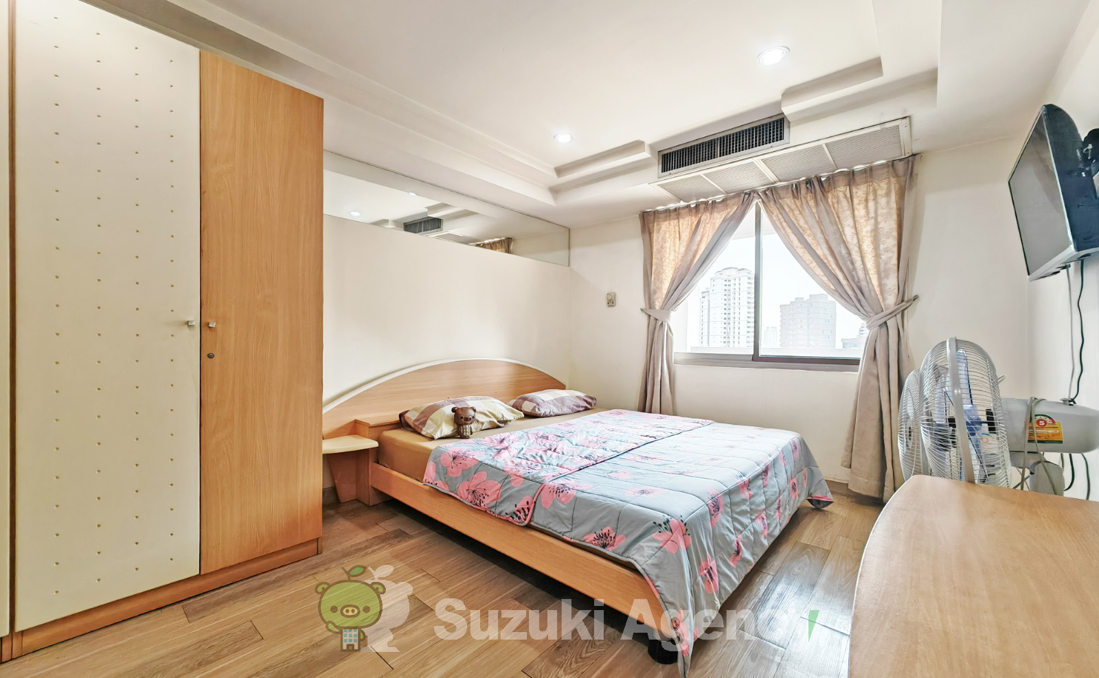 Royal Castle:3 Bed Room Photos No.37
