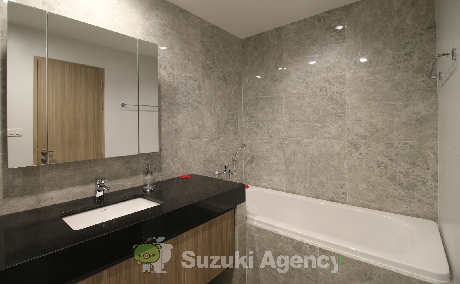 Junie’s Garden Home:3 Bed Room Photos No.81