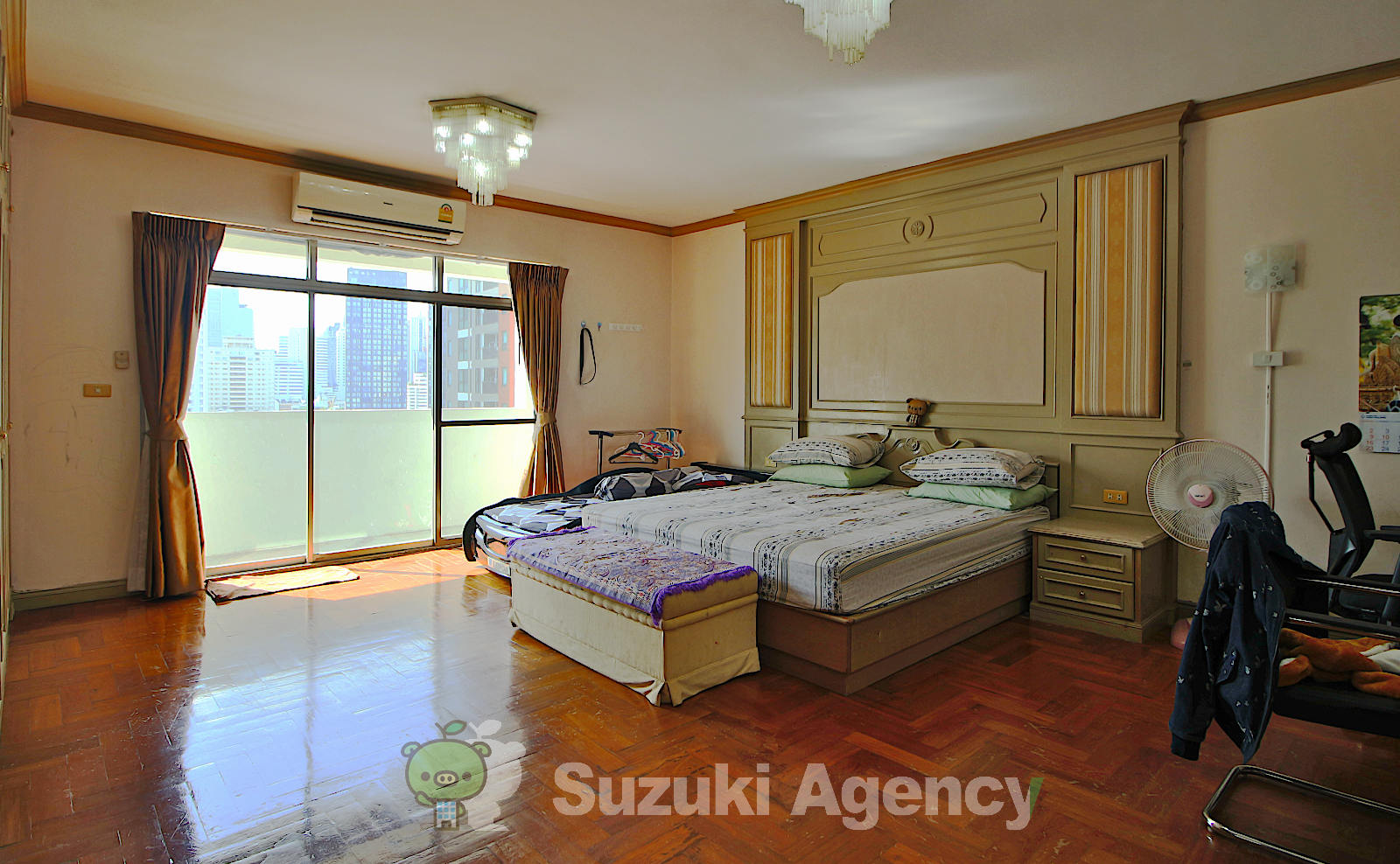Royal Castle:4 Bed Room Photos No.42
