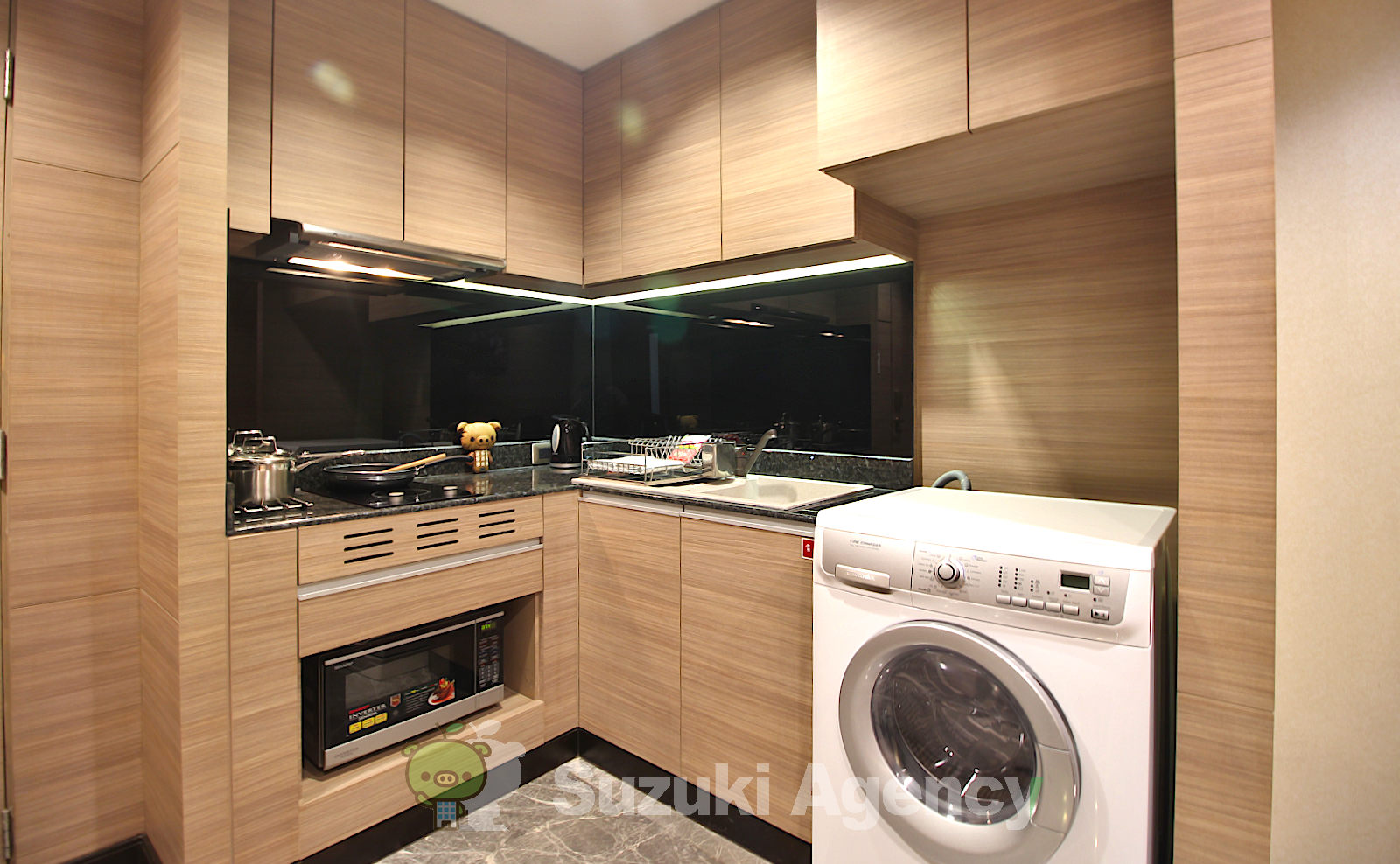 Qiss Residence by Bliston:Studio Room Photos No.16