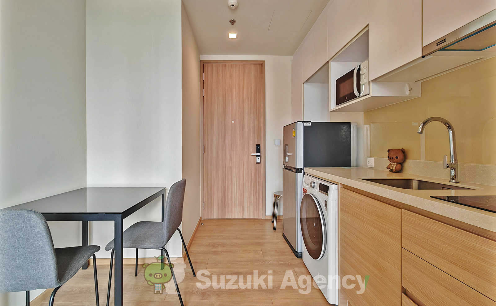 Noble AROUND SUKHUMVIT 33:Studio Room Photos No.17