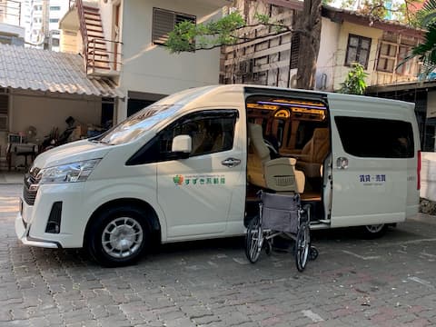 ご案内用車