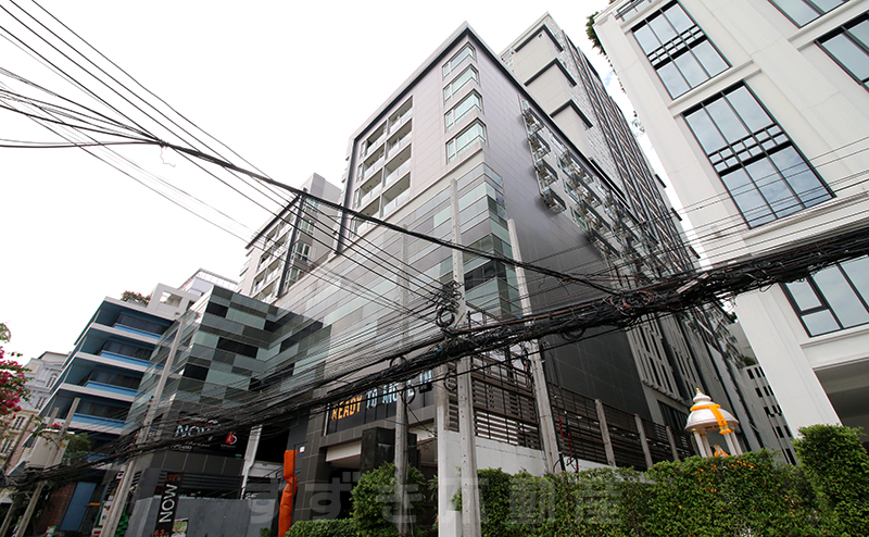 15 Sukhumvit Residence