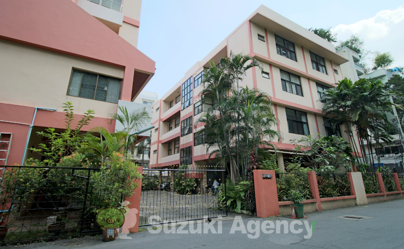 City Nest Apartment　（旧Chiemprapha Apartment）