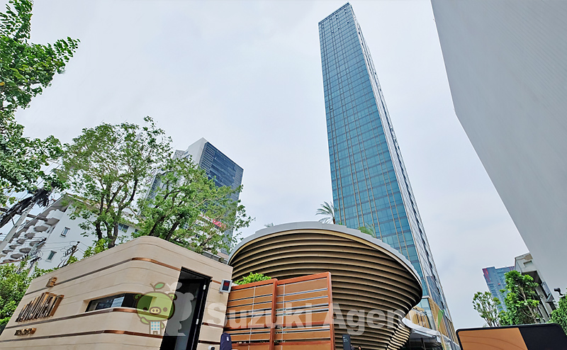 The Monument Thonglor