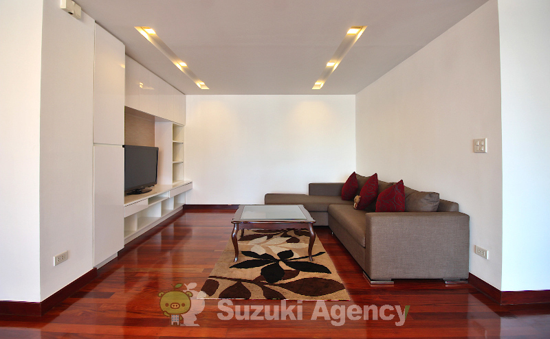 Acadamia Grand Tower