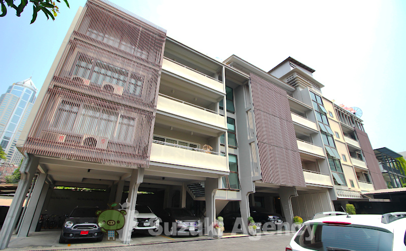 Monet House@Ruam Rudee Soi 5